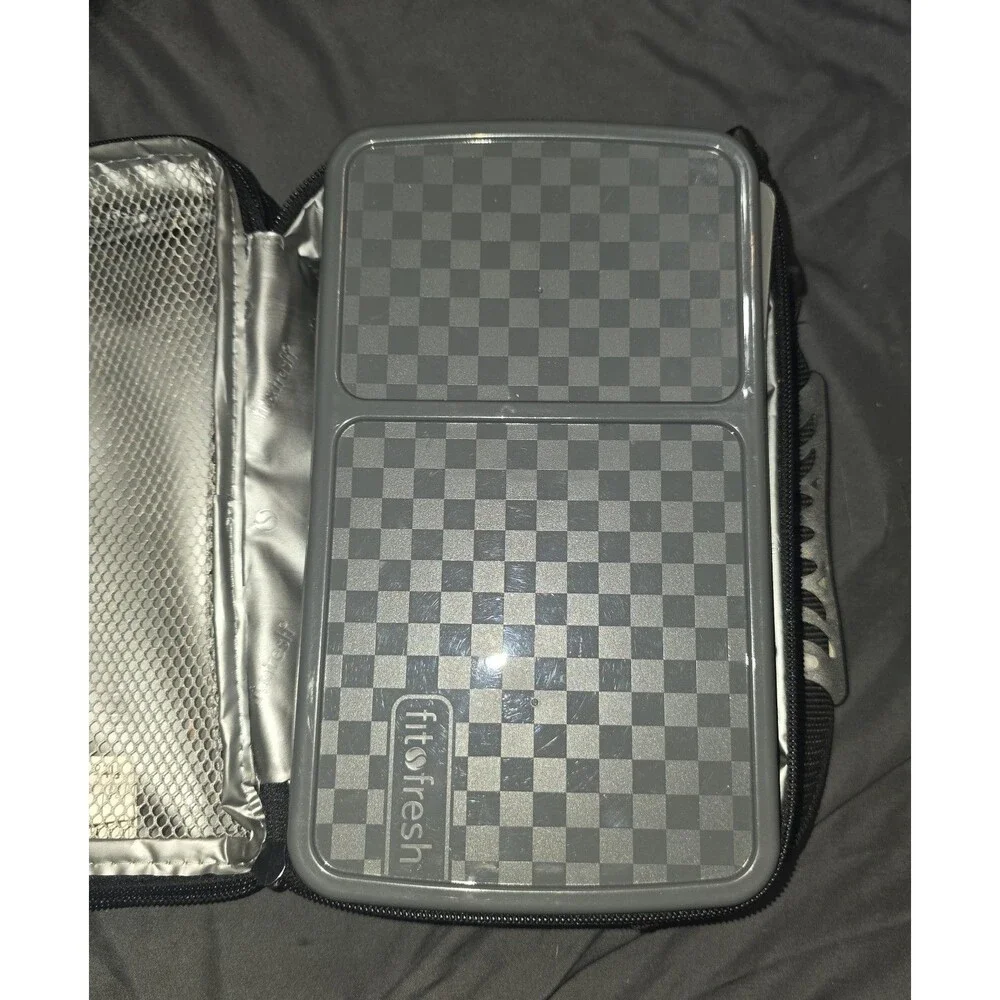 Fit and fresh camo lunchbox with sectioned Tupperware and lid!